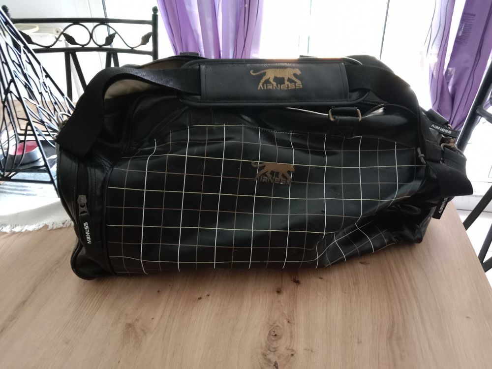 sac en cuir jamais servi 15 N�mes (30)