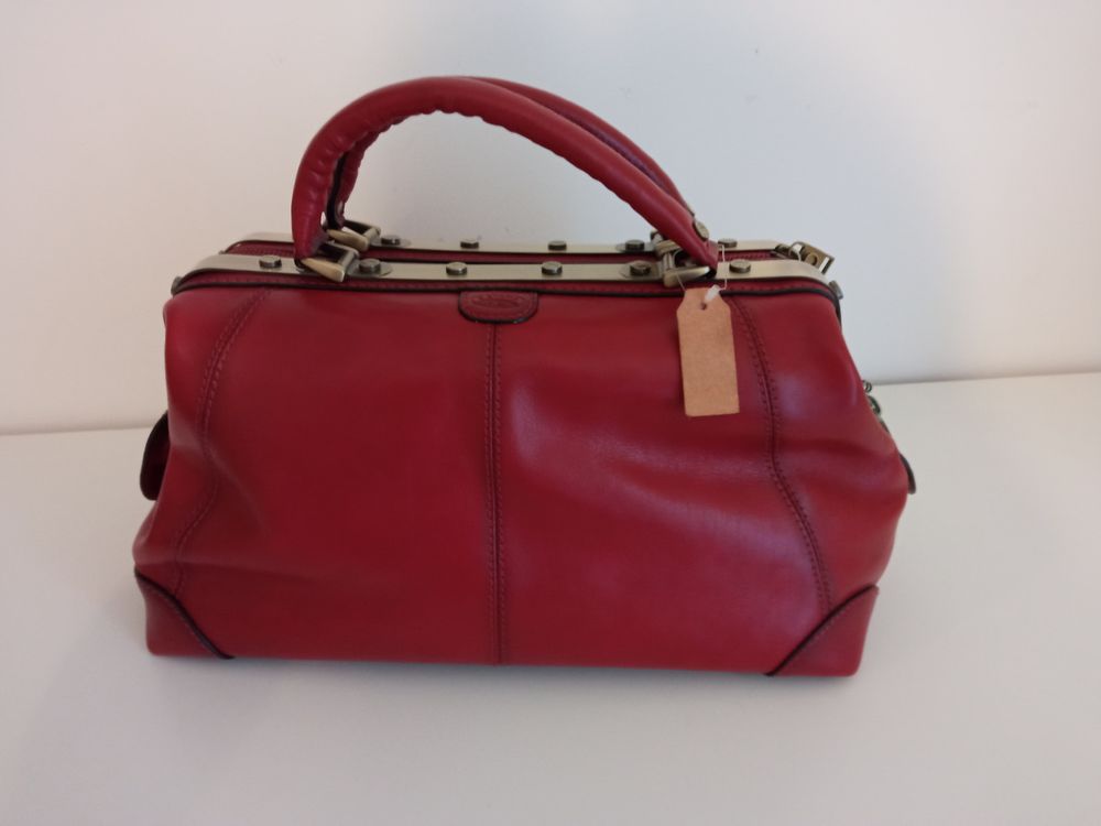 sac cuir rouge/bordeaux neuf avec etiquette. 50 Marseille 11 (13)
