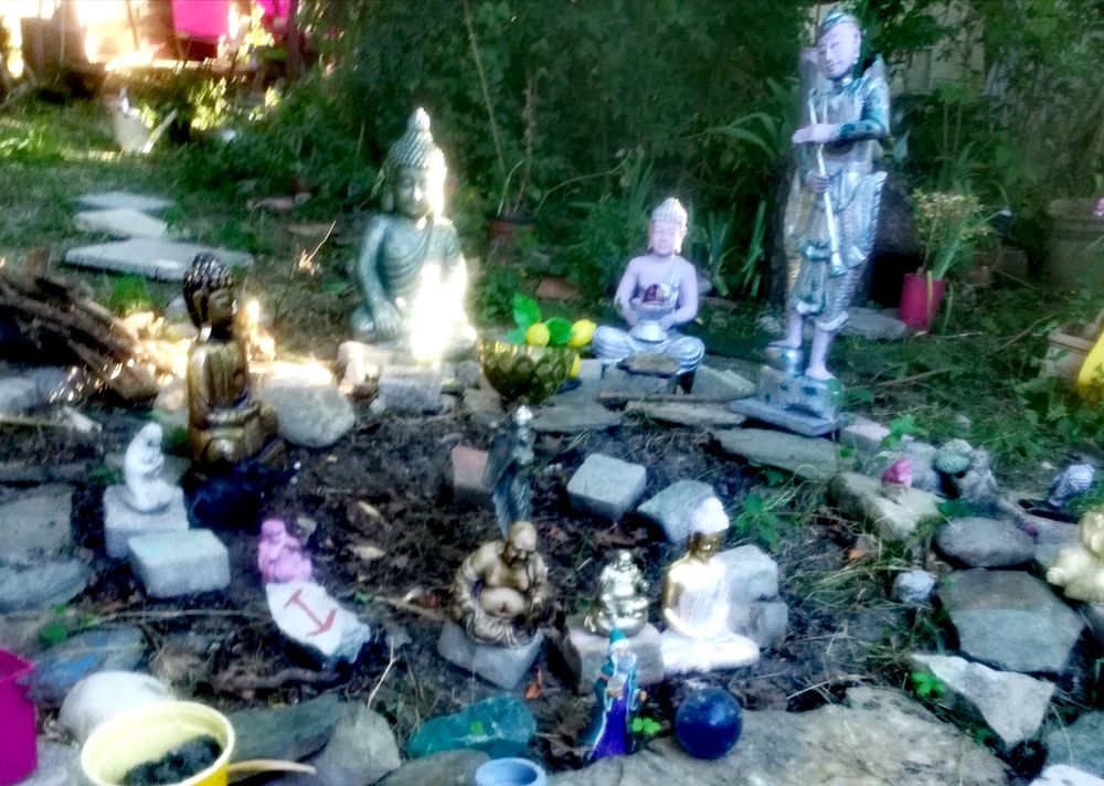 Sac cuir, statue bouddha 20 Ribaute-les-Tavernes (30)