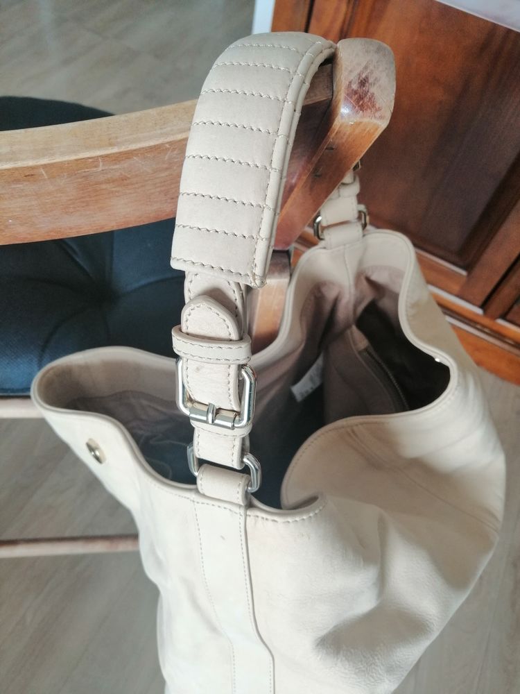 SAC CUIR 50 Caen (14)