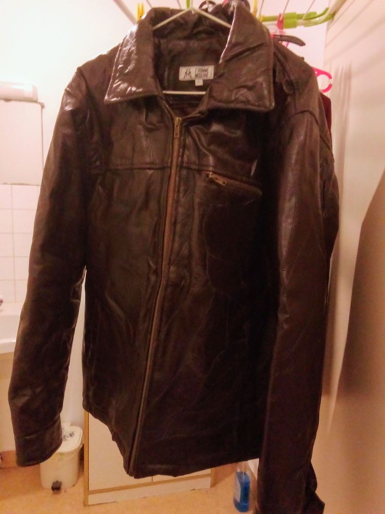 Cuir 25 Landerneau (29)