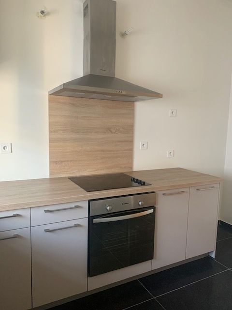 cuisine  compl�te d�mont�e
�tat neuf 
livraison possible 2200 Ivry-la-Bataille (27)