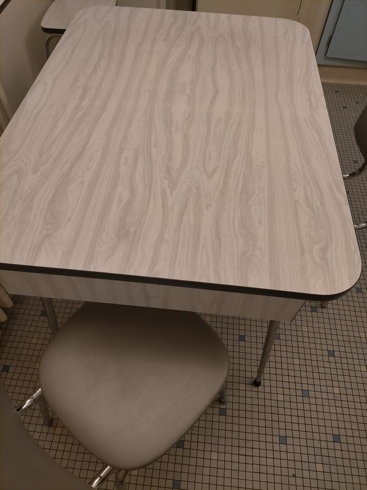 Cuisine formica blanche 100 Toulouse (31)