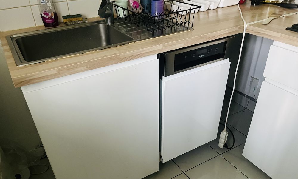 Cuisine IKEA blanche laqu�e � 750 euros 750 Sainte-Genevi�ve-des-Bois (91)