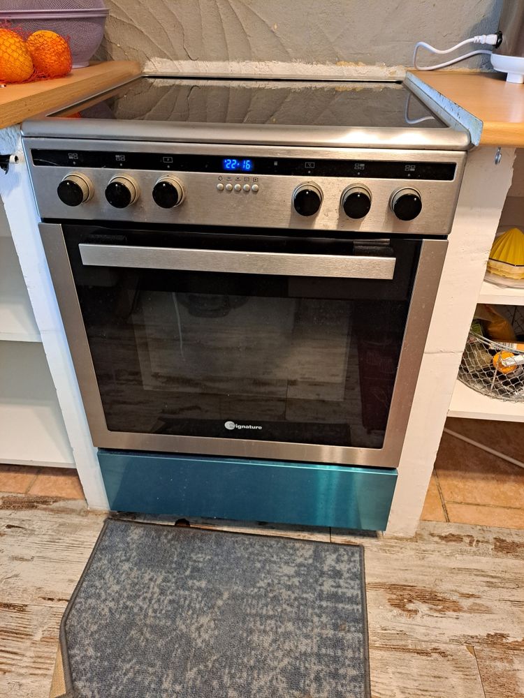 cuisine induction avec four int�gr� marqu� Signature 300 Arles (13)