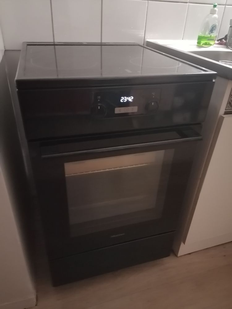 Cuisinere Hisense induction 200 Ugine (73)