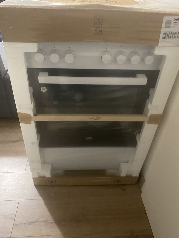 Cuisinier induction Beko quasi neuf 450 �vry (91)