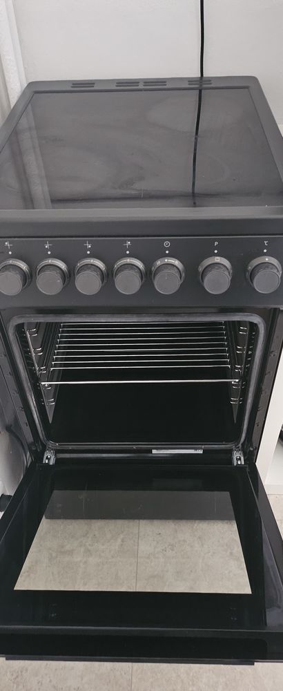 Cuisini�re  Beko vitroc�ramique 200 Caluire-et-Cuire (69)