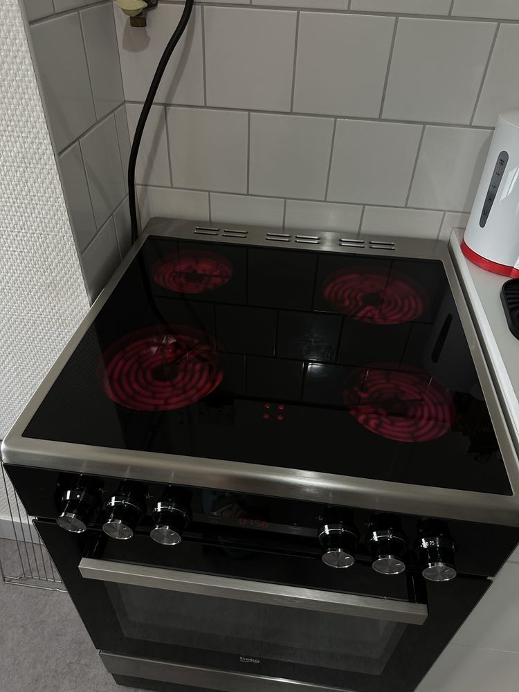 Cuisini�re Beko 300 Lourdes (65)