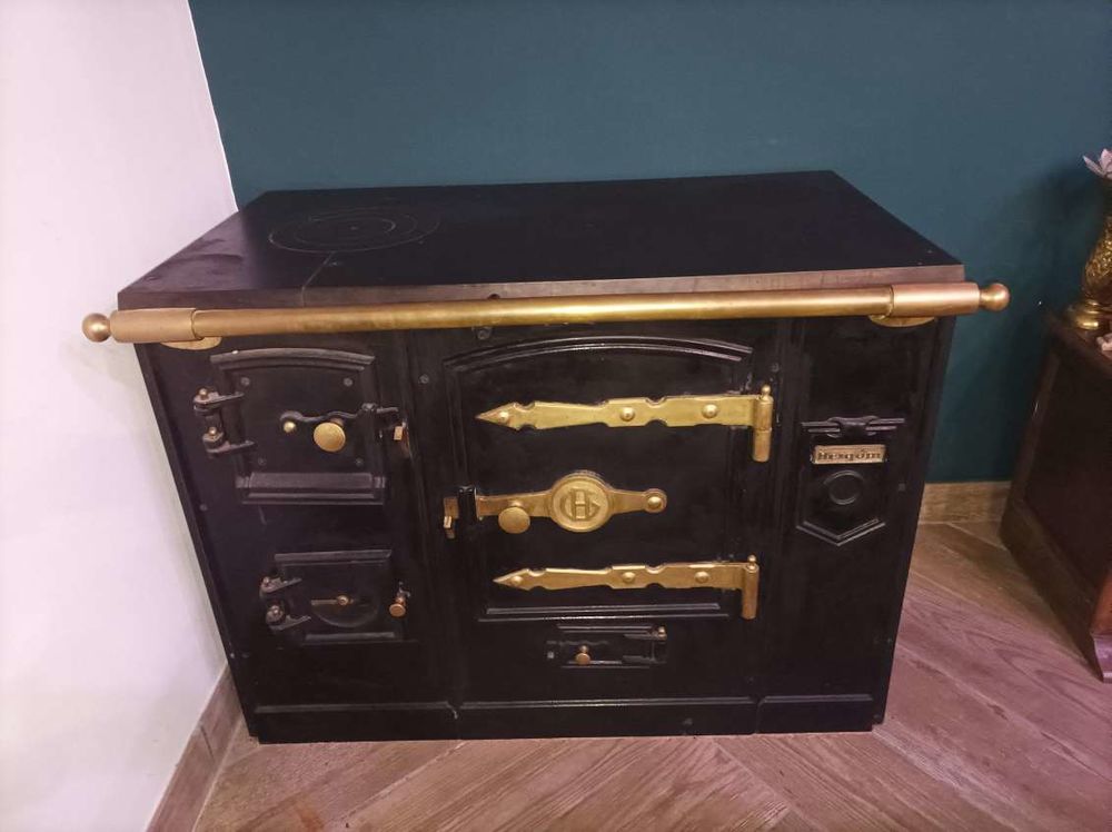 Cuisini�re � bois en fonte Hergom avec four. Excellent �tat 2900 Saint-Michel-de-Fronsac (33)