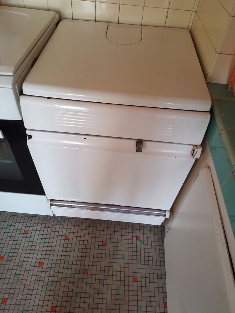 CUISINIERE BOIS 300 Ussel (19)