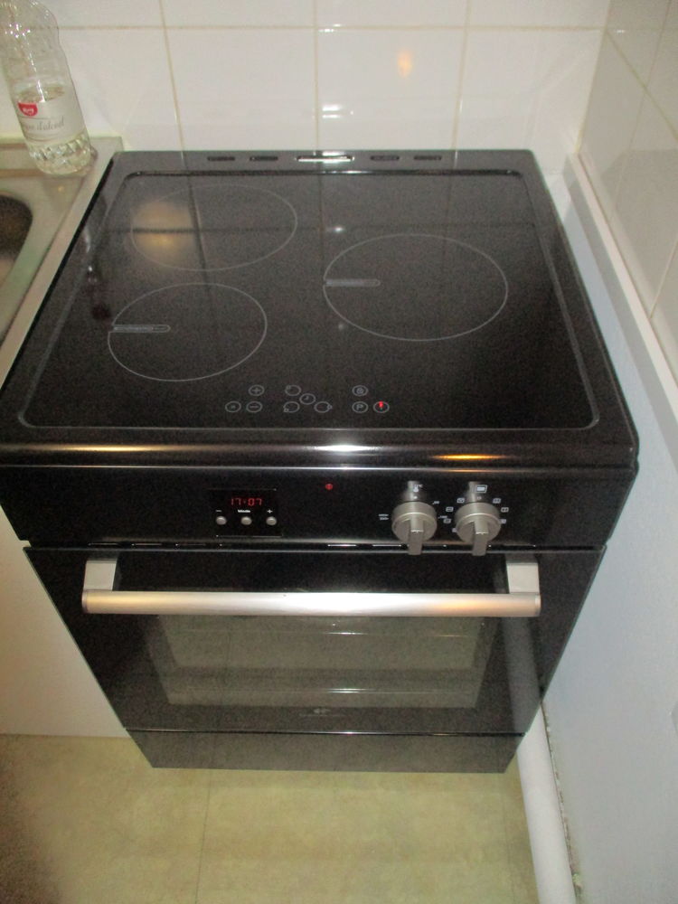 Cuisini�re continental edison CECI603ZW 65litres parfait �ta 300 N�mes (30)