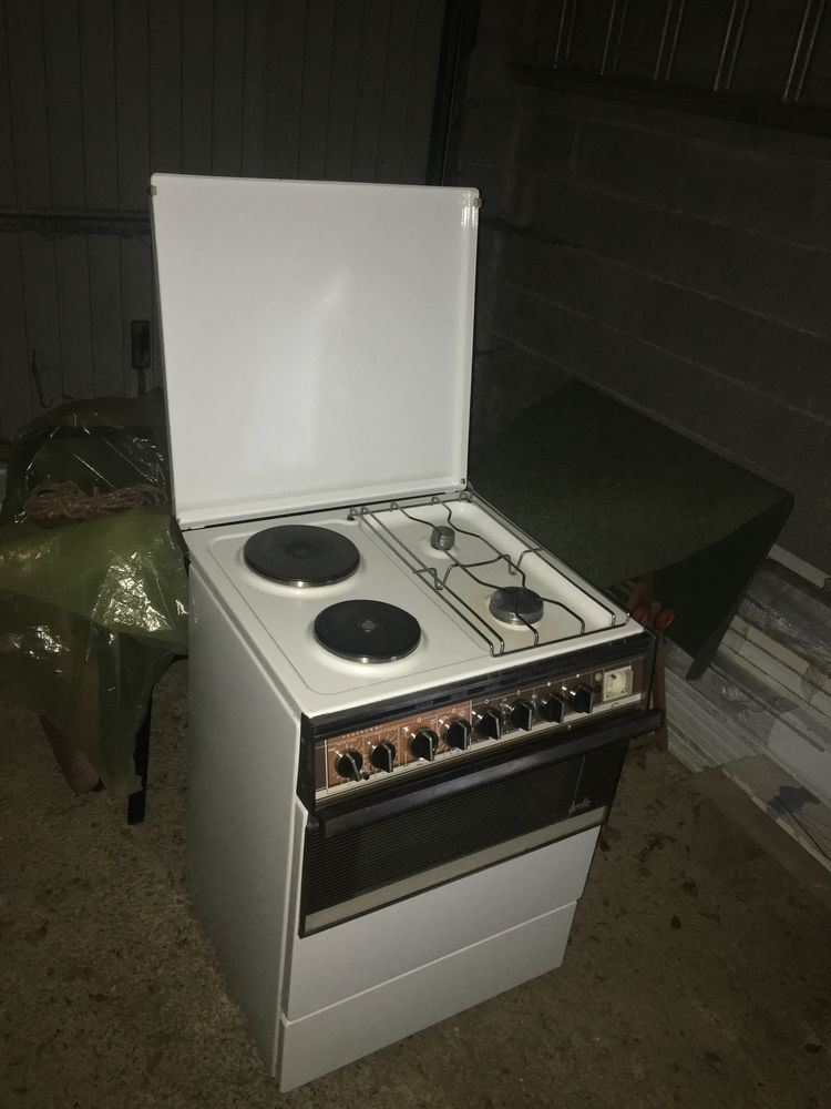 cuisini�re Deville 30 St Philbert Du Pont Charrault (85)