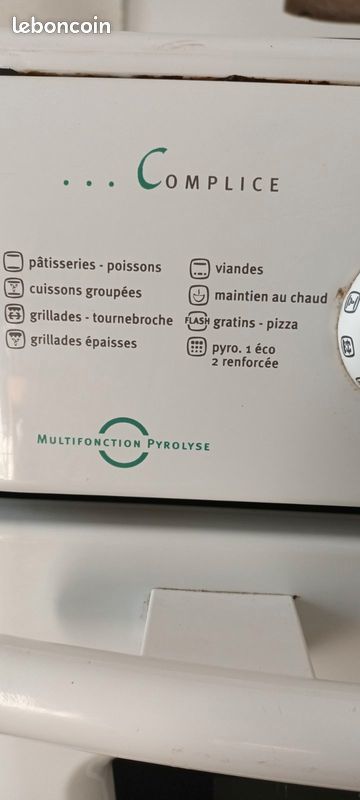 Cuisiniere electrique arthur martin 70 Fontaine (38)