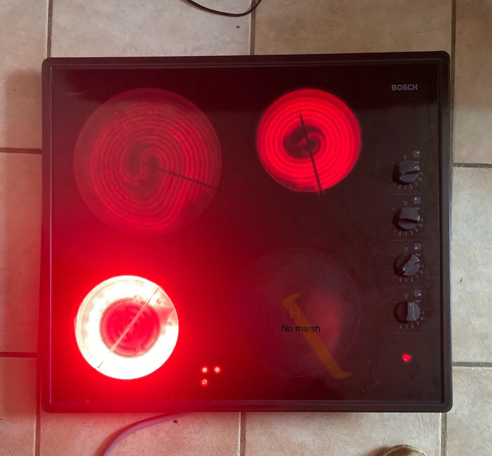 Cuisini�re �lectrique int�gr�e 20 Cahors (46)