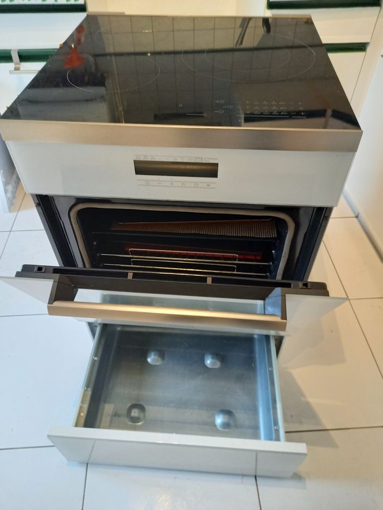 cuisini�re �lectrique  plaque induction four pyrolise blanch 0 Perpignan (66)