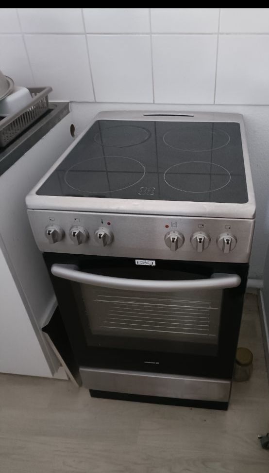 Cuisini�re �lectrique vitroc�ramique 300 P�rigueux (24)