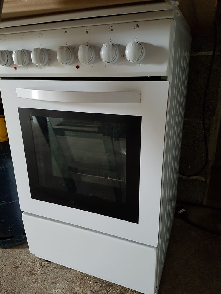 Cuisini�re �lectrique Far 100 Limoges (87)