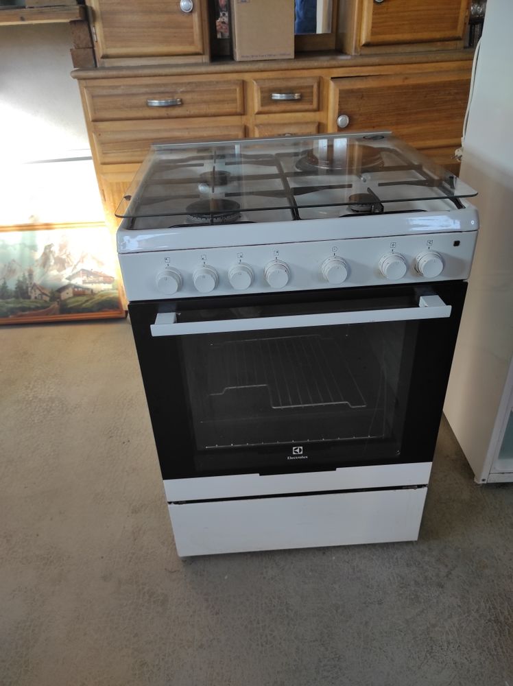 Cuisini�re �lectrique 80 Chamb�ry (73)