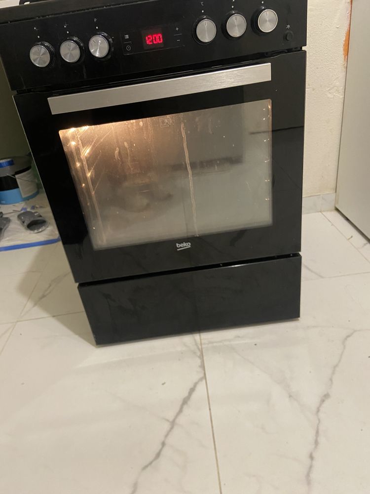 Cuisini�re gaz et �lectrique 210 Lyon 9 (69)