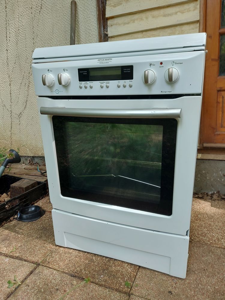 Cuisini�re Electrolux 50 Ch�teau-Renard (45)