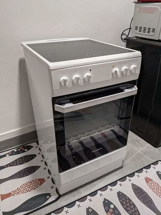 Cuisiniere 4 feux vitroc�ramique 500 Baie-Mahault (97)