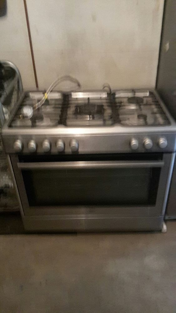 Cuisini�re � gaz et four �lectrique 250 Dicy (89)