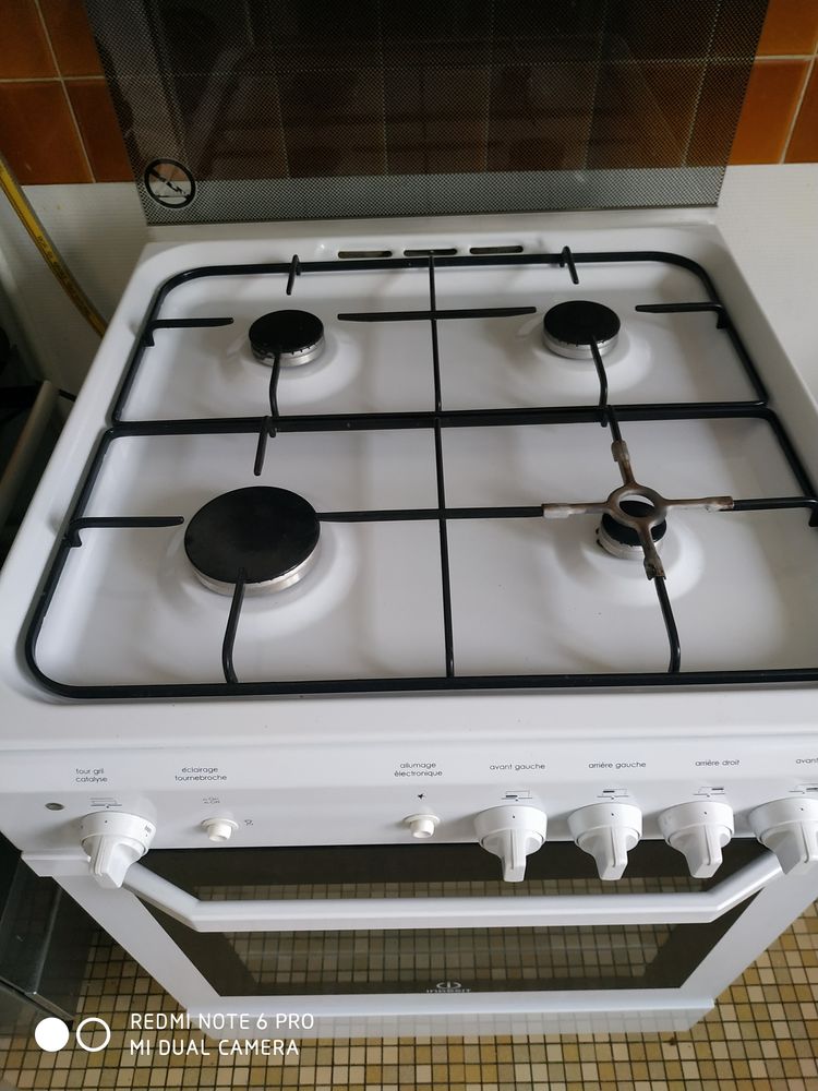 Cuisini�re indesit en tr�s bon �tat 280 Senlis (60)