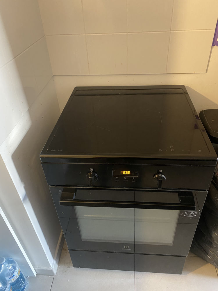 Cuisini�re induction ELECTROLUX - 60x60cm - 3 foyers 300 Aubervilliers (93)
