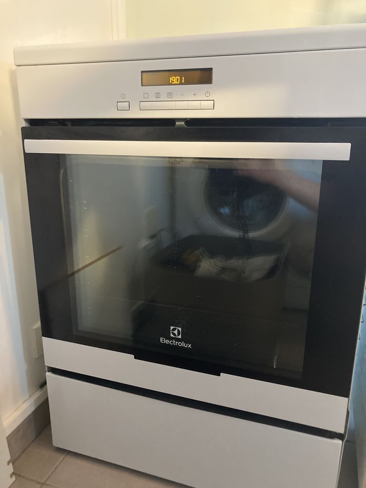 Cuisini�re induction familiale electrolux 200 Bruz (35)