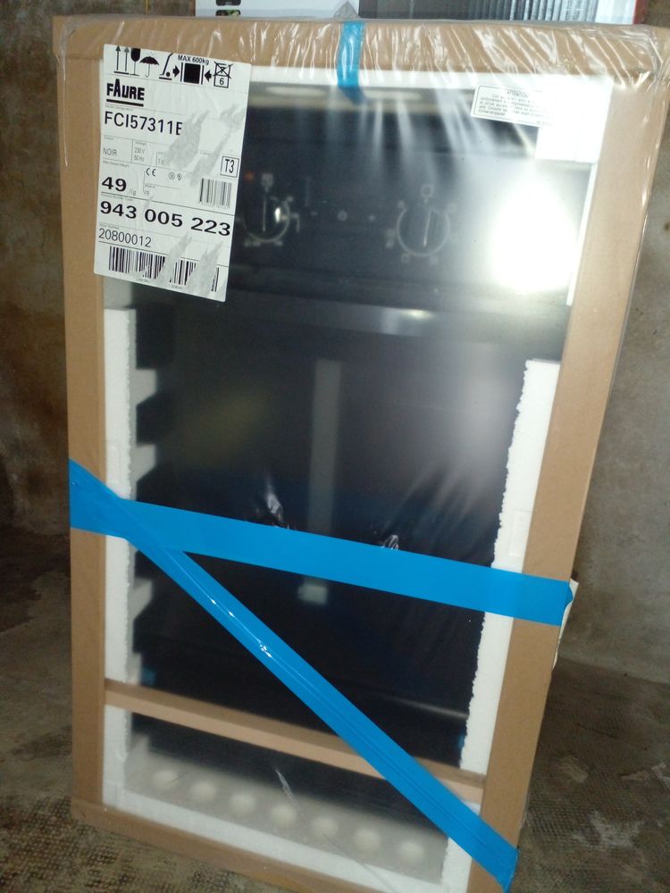 Cuisiniere induction neuve encore dans l emballage 400 Ch�teaulin (29)