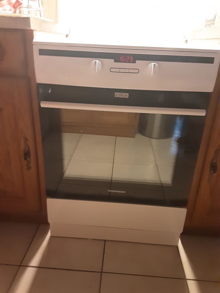 Cuisini�re induction 700 Saint-Denis-du-Pin (17)