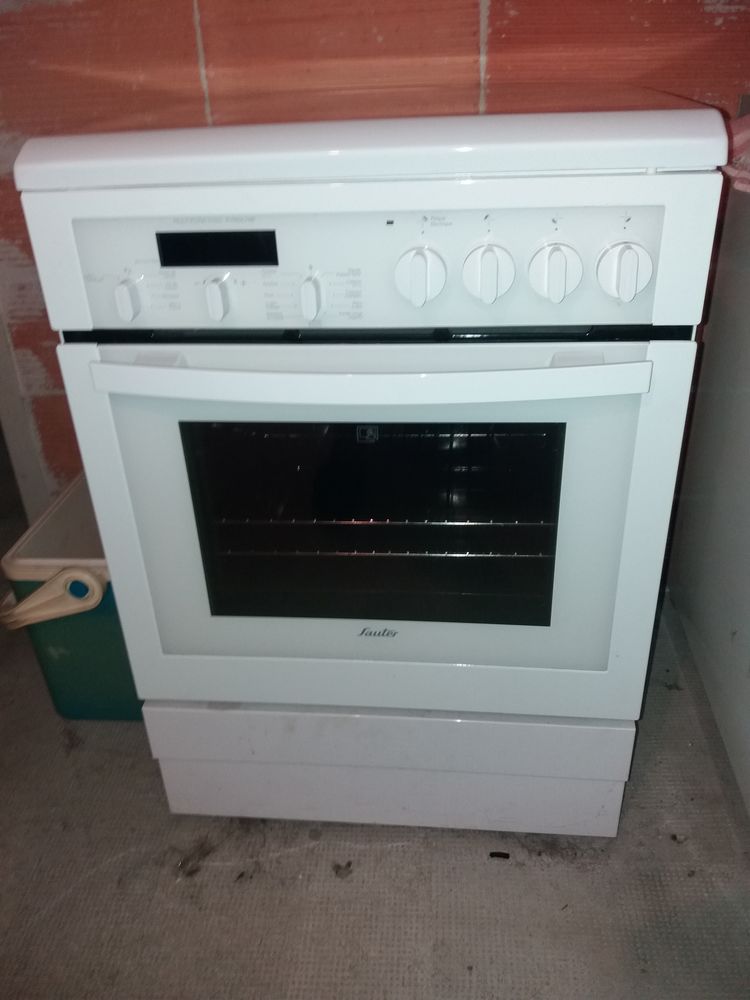 Cuisini�re mixte 200 Le Bourg-d'Oisans (38)