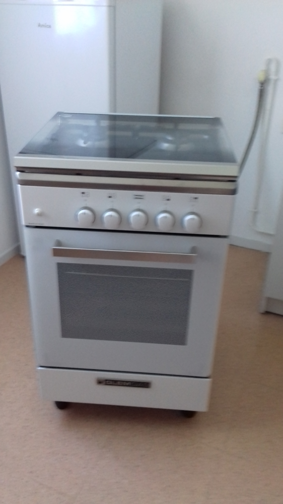 cuisini�re tr�s bon �tat 320 Marcigny (71)