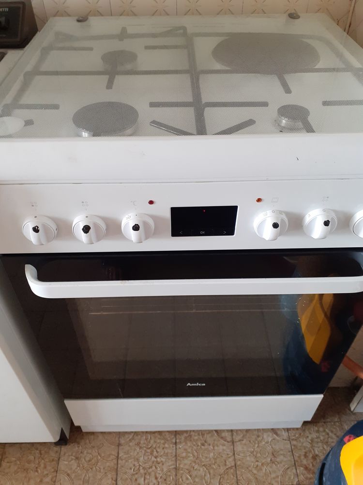 cuisiniere  trois feux+un electrique 100 Six-Fours-les-Plages (83)