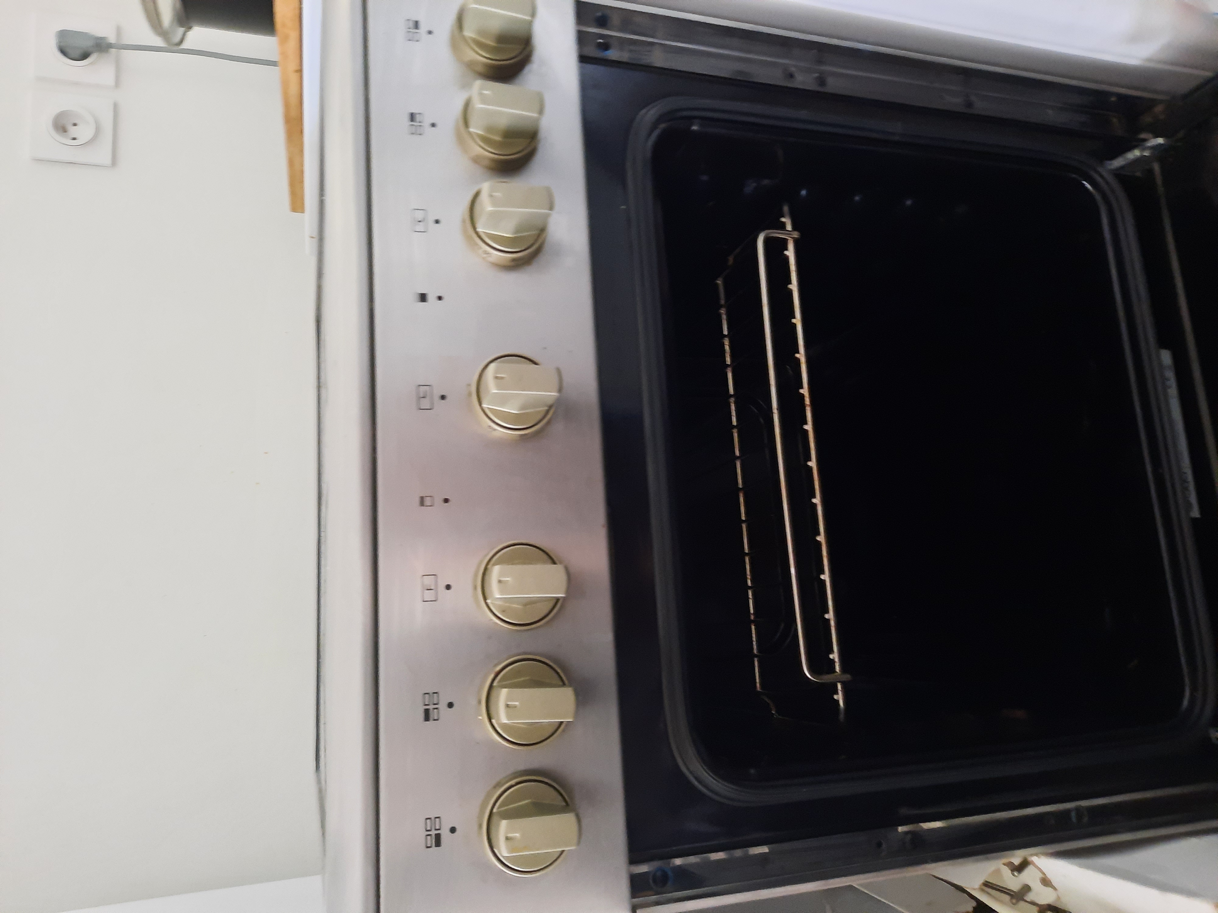 cuisini�re vitroc�ramique grise marque aya 100 Saint-Jean-de-la-Ruelle (45)