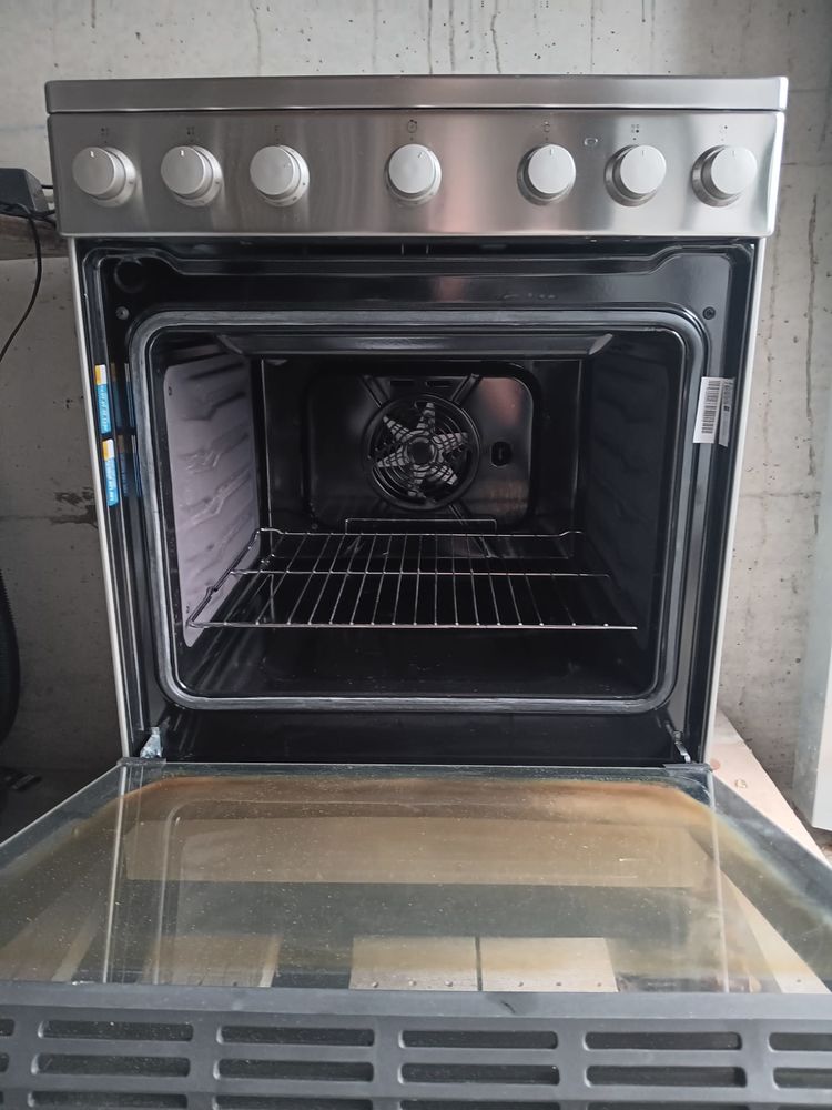 cuisini�re vitroc�ramique INDESIT 250 Thann (68)