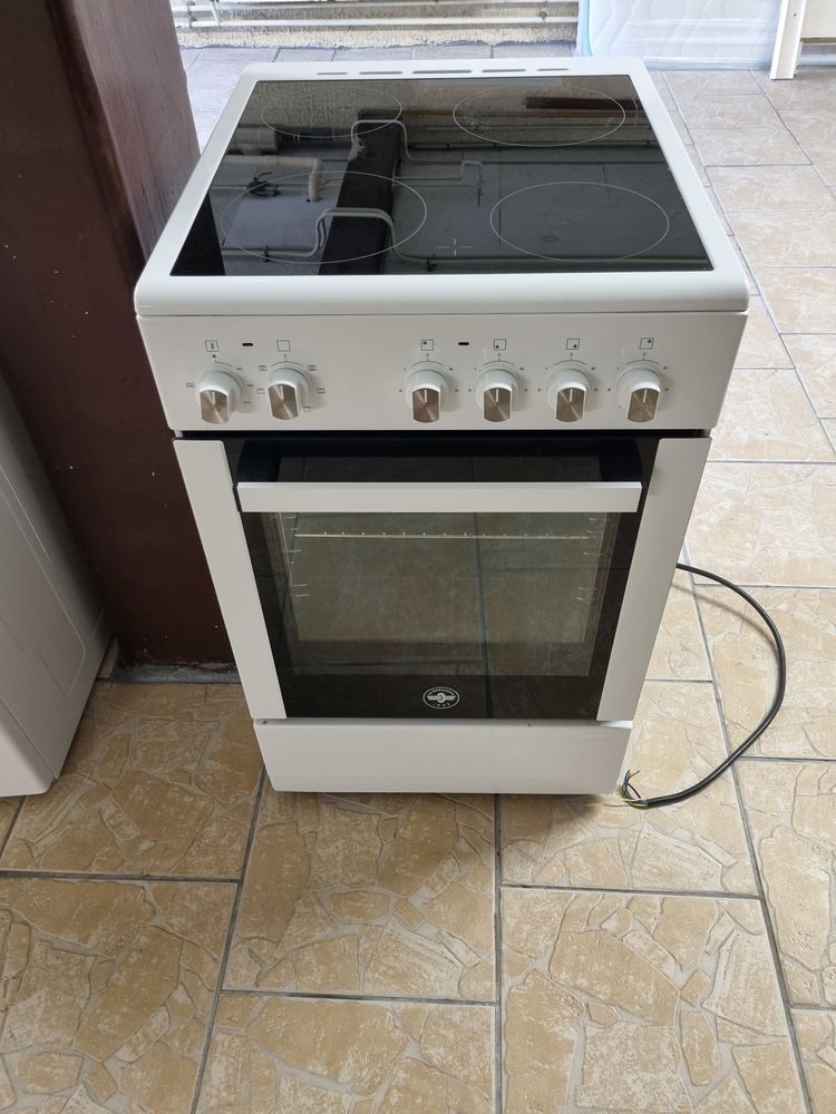 cuisini�re vitroc�ramique 320 Limay (78)