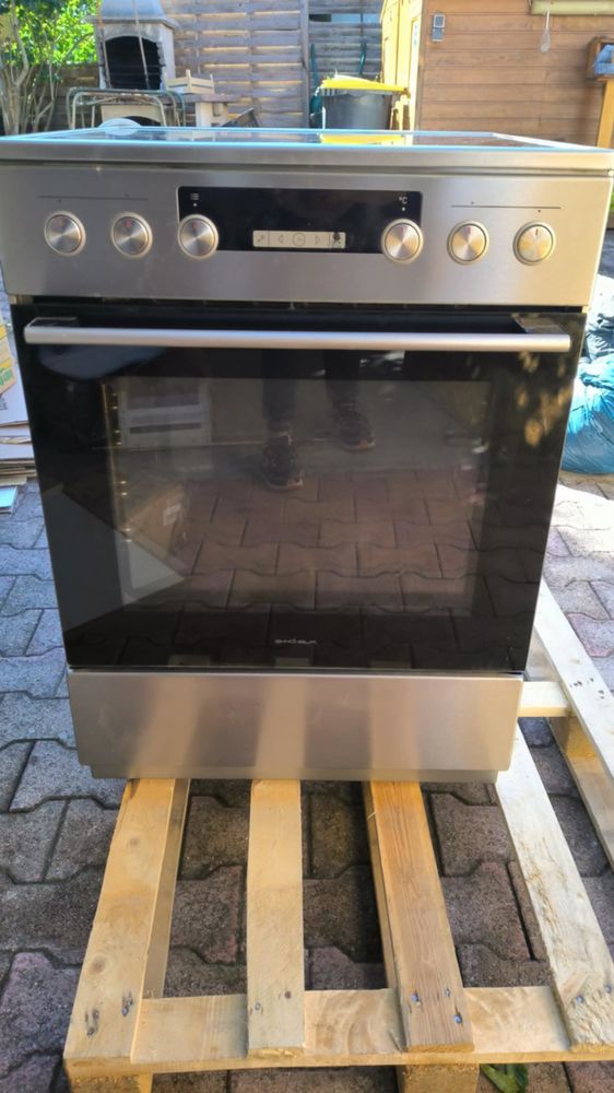 Cuisini�re vitroc�ramique 180 Romagnat (63)