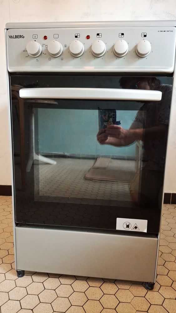 CUISINIERE  VITROCERAMIQUE 99 Metz (57)