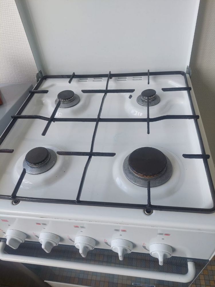 cuisini�re � gaz 35 Roanne (42)