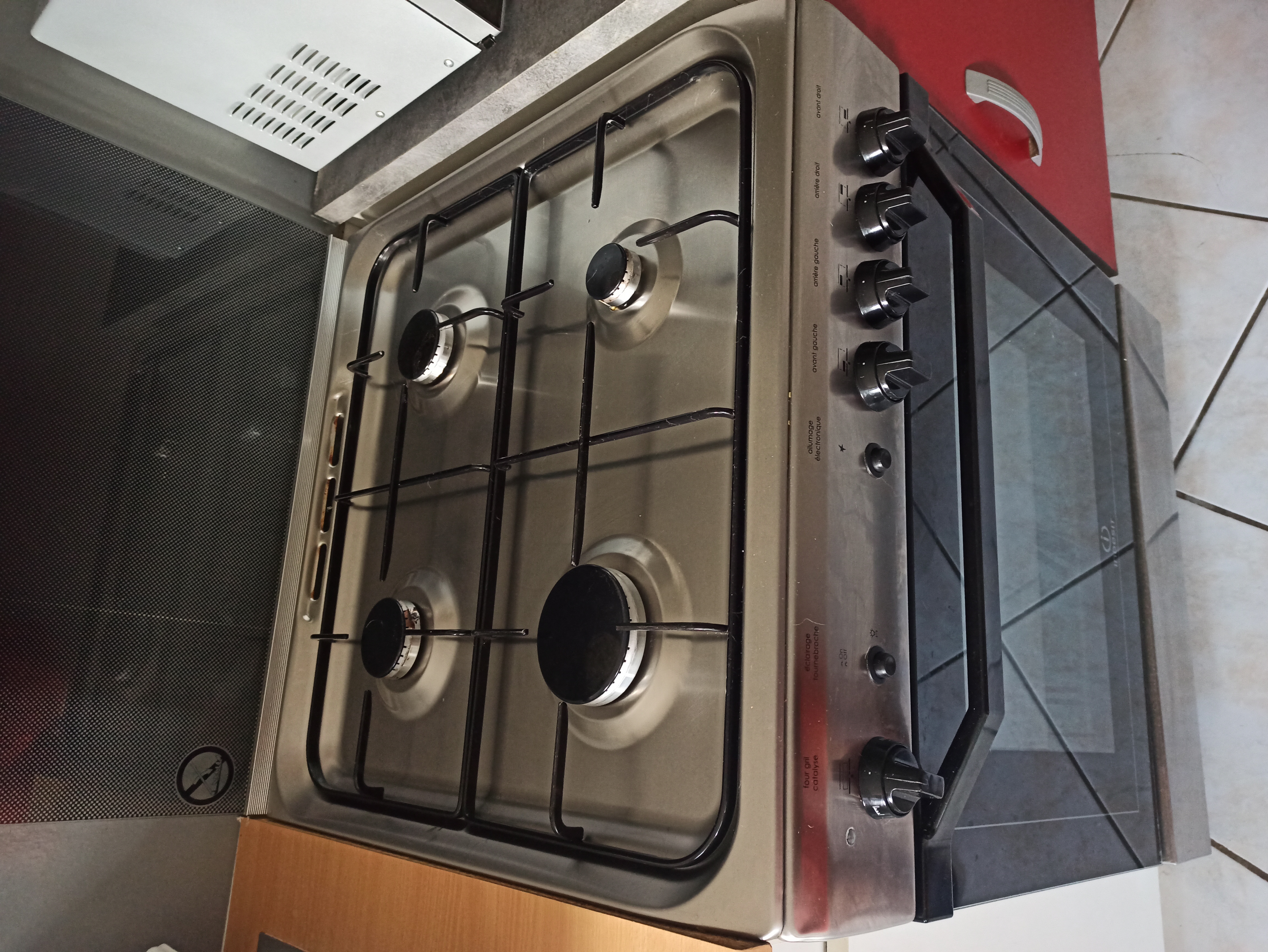 Cuisini�re � gaz 300 Ser�mange-Erzange (57)