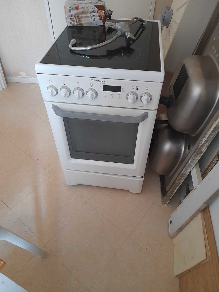 cuisini�re 50 L'Ha�-les-Roses (94)
