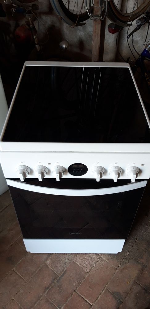 Cuisini�re 200 Saint-Hilaire (91)