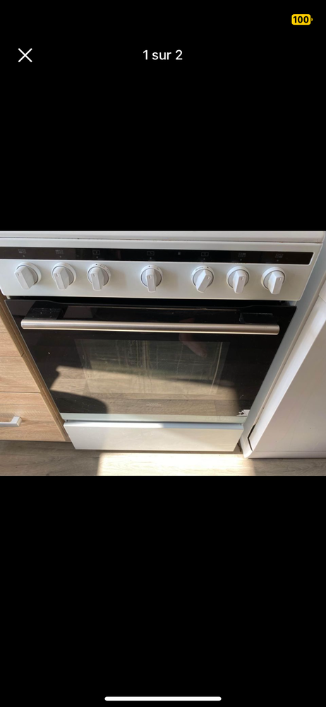 Cuisini�re 250 Sedan (08)