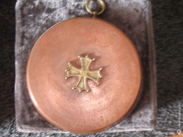 Cuivre avec d�co croix occitane (30 cm) 10 La Valette-du-Var (83)