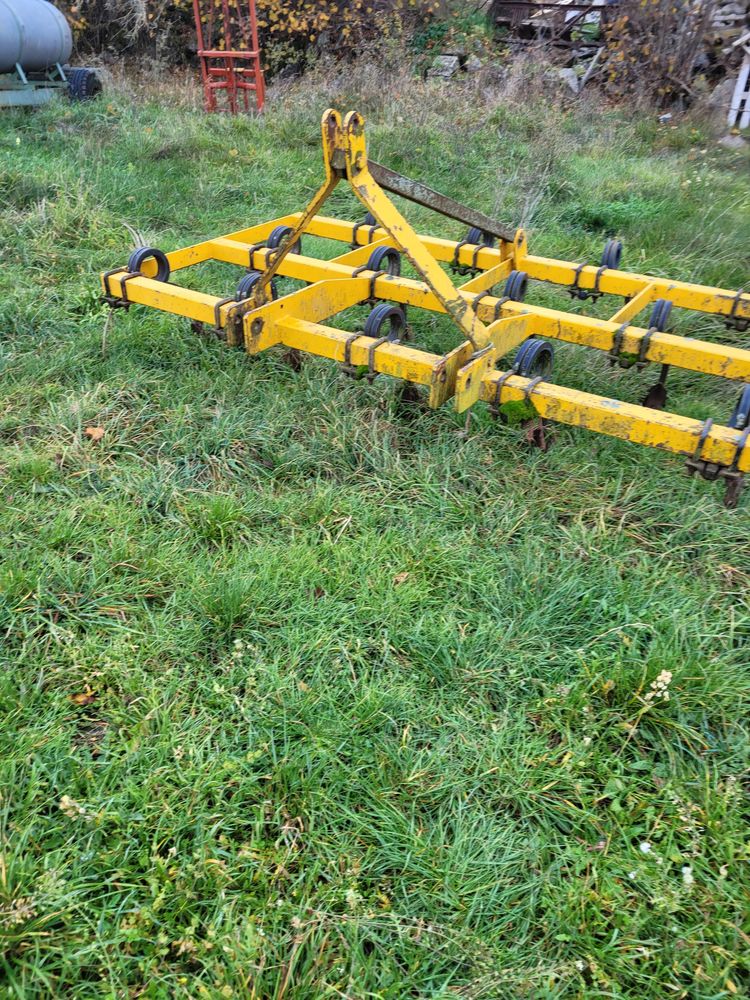 Cultivateur 3 poutres. 0 Cayres (43)