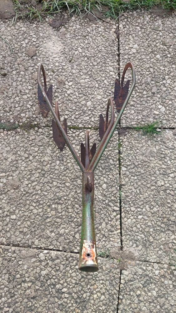 cultivateur 10 Le Genest-Saint-Isle (53)