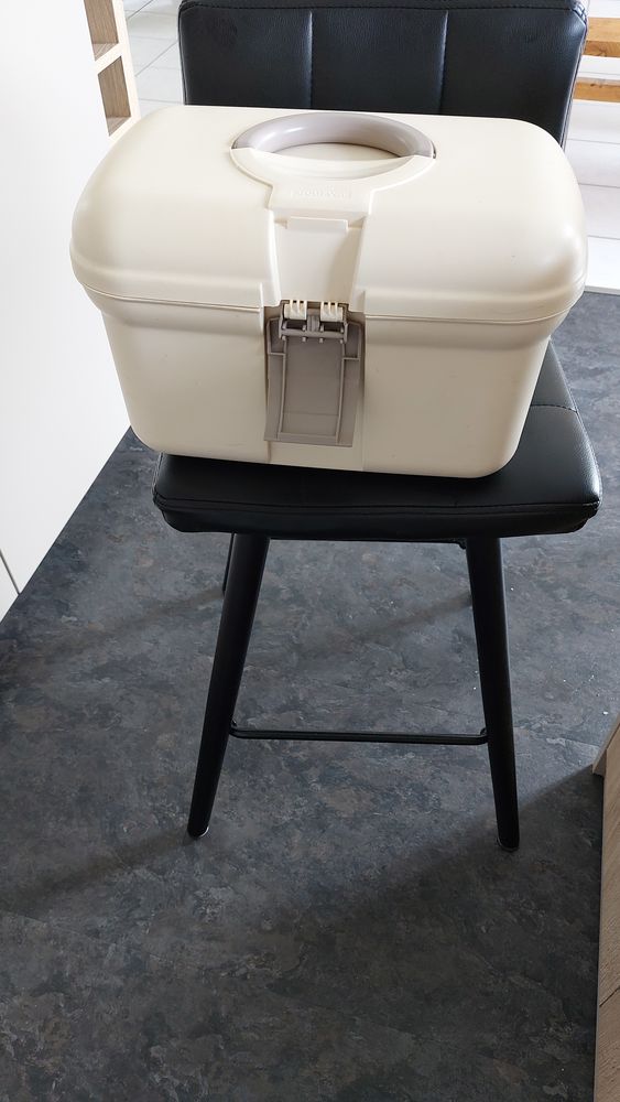 Curver bo�te � couture 12 Aurillac (15)