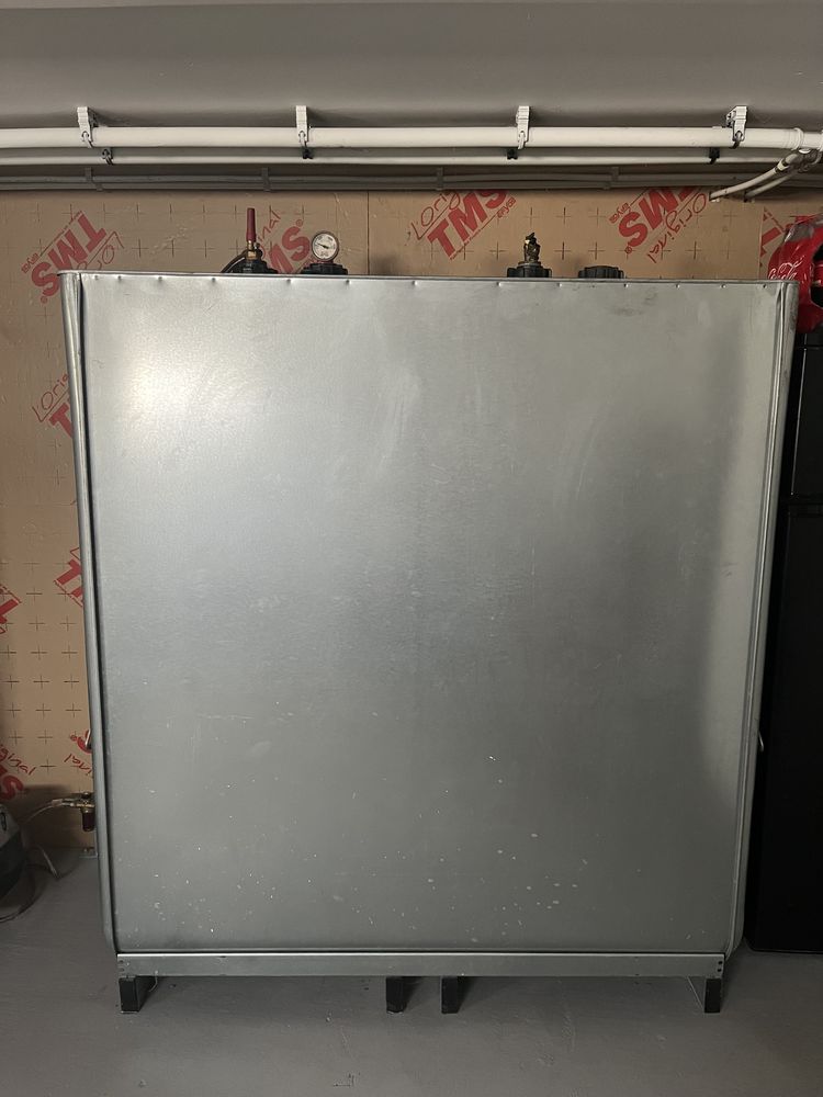 Cuve � Fioul 1500L en m�tal de la marque Roth
200 Varades (44)